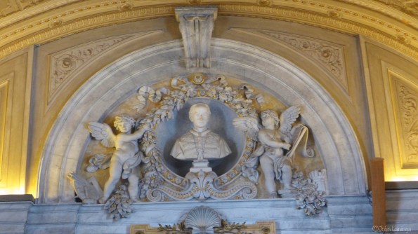 Even the ceilings have statues