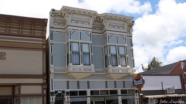 Gingerbread decorating style