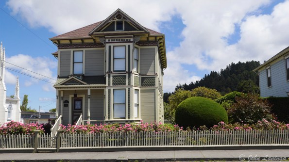 Magnificent gardens to go with beautiful homes