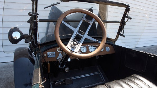 Now that is a real tilting steering wheel!