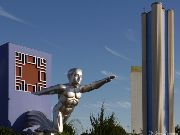 This scultpure looks like it came from the 1950's