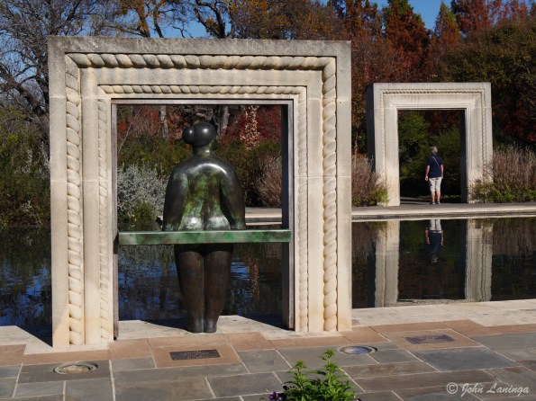 Statue vs. real life