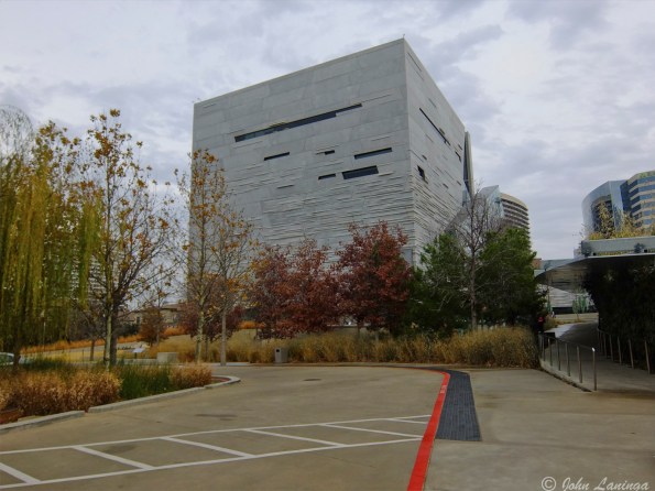 The design of the Perot has gotten both praise and scorn