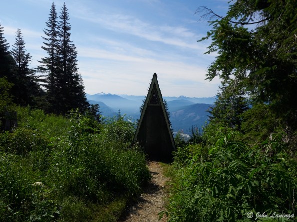 A really cute out house