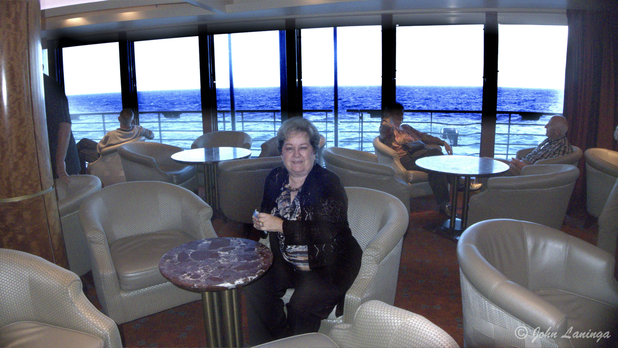 Ida, enjoying one of our faborite places... the bar.