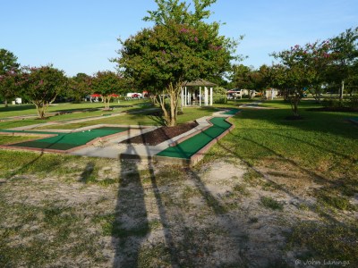 Miniature golf course