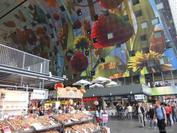 You can see the fantastic painted shapes, as well as apartmnt windows looking in