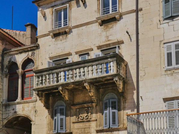 Classical Venician style